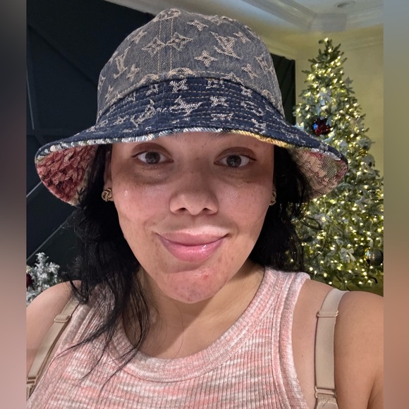 Louis Vuitton × Virgil Abloh Floral Reversible Monogram Bucket Hat - Picture 6 of 11